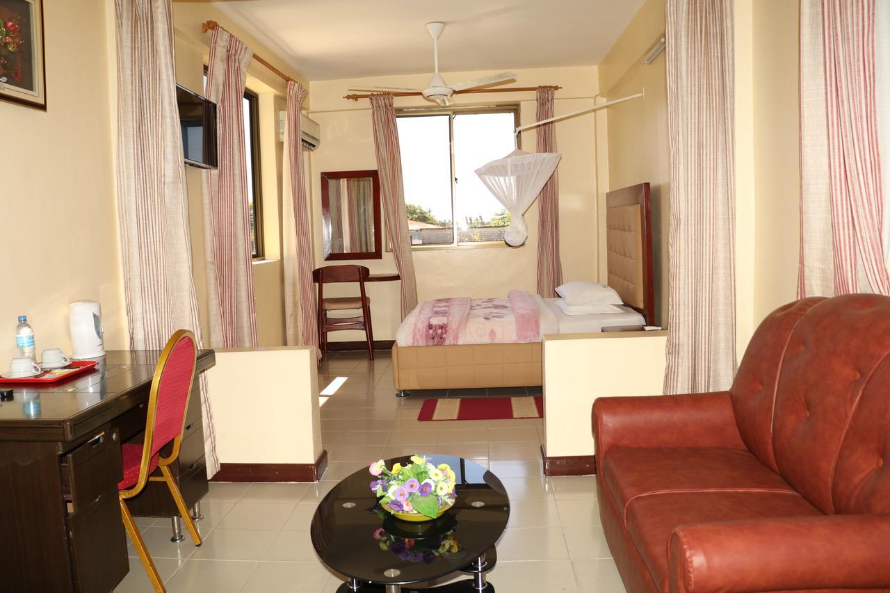 Dolphin Hotel Tanga Exteriér fotografie